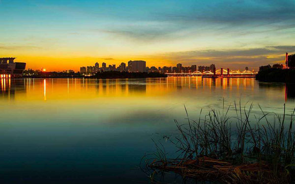 留点漏洞给别人