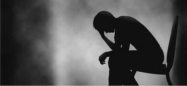 我得抑郁症那年，陌生人救了我-民间故事