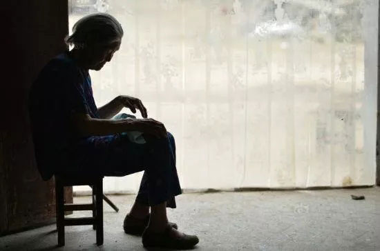 哭死哭活的孝道-民间故事