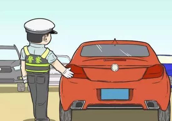 交警查酒驾徇私犯下的大错