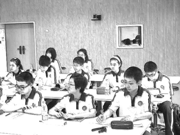 校服上的丘比特之箭