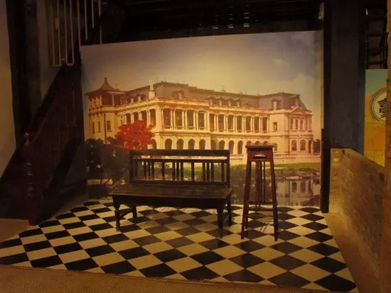 孤店里的故人事配图